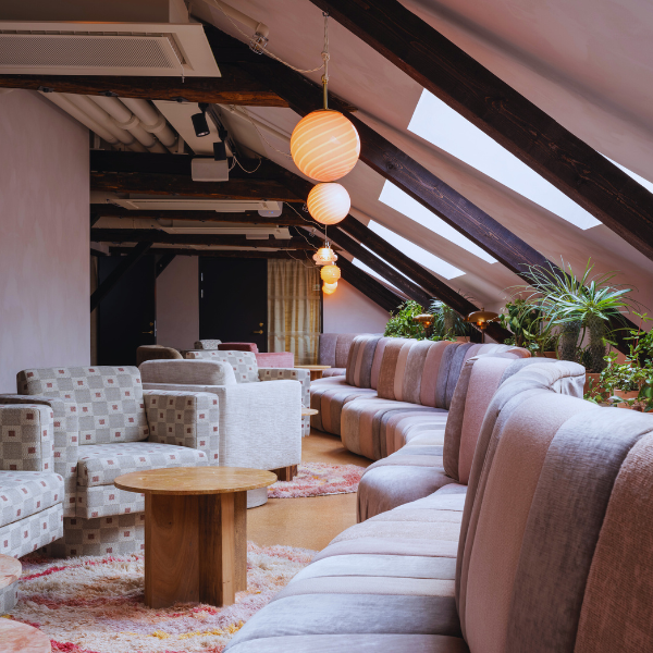 Pink Lounge