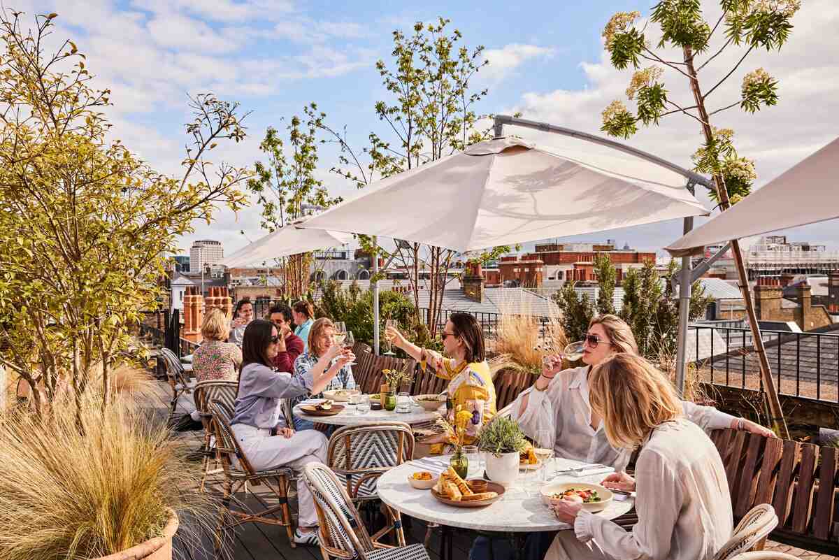 Rucola-rooftop-dining